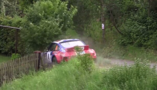 Porsche na płocie!